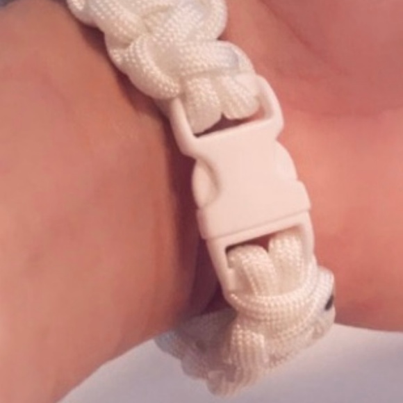 Rainbow 🌈Paracord Bracelet Pride💕💙💚❤️🧡💛 - Picture 4 of 8